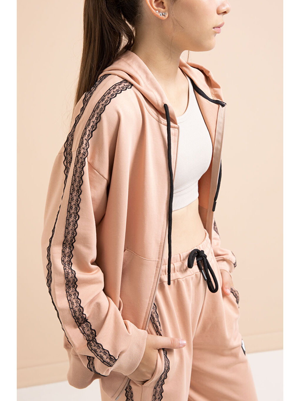 Bej Dantel Şeritli Hırkalı Kız Çocuk 2li Eşofman Takımı 21247-3