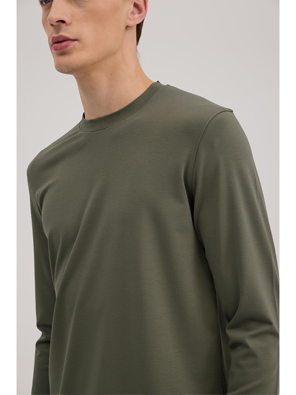 Haki Slim Fit Bisiklet Yaka Rayon Uzun Kollu Basic T-Shirt-2