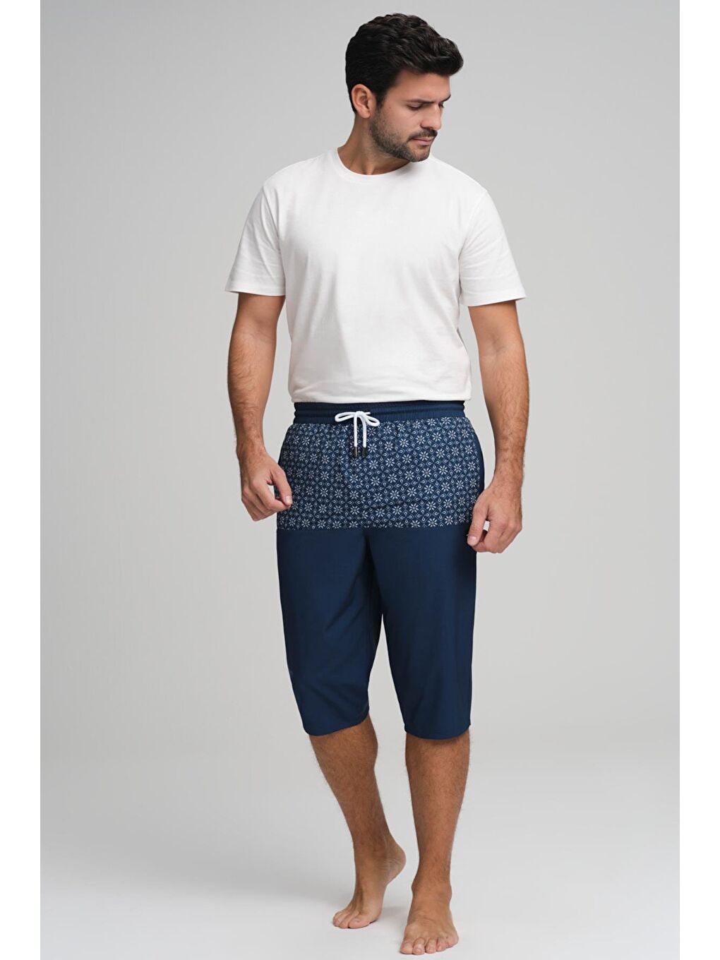 Çiçek Desenli İndigo Mavi Erkek Uzun Havuz Ve Deniz Şortu 2981-1