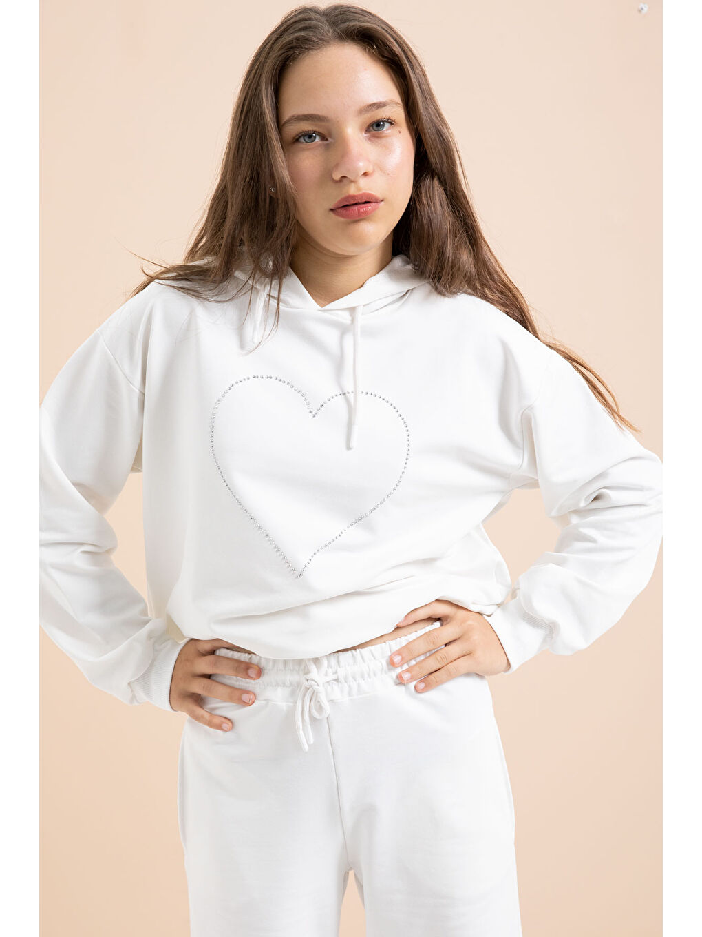 Beyaz Kalp Desenli Kapüşonlu Kız Çocuk Eşofman Takımı 21257-4