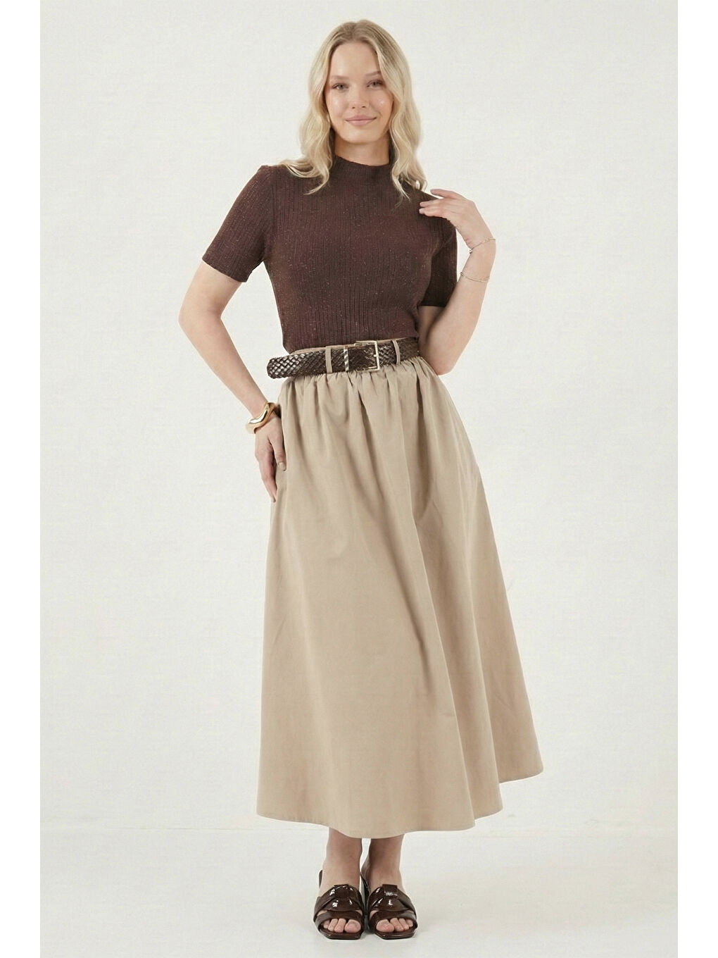 Bej Pamuklu Relaxed Fit Lastikli Bel Kemer Detaylı Midi Boy Etek 6921273-2