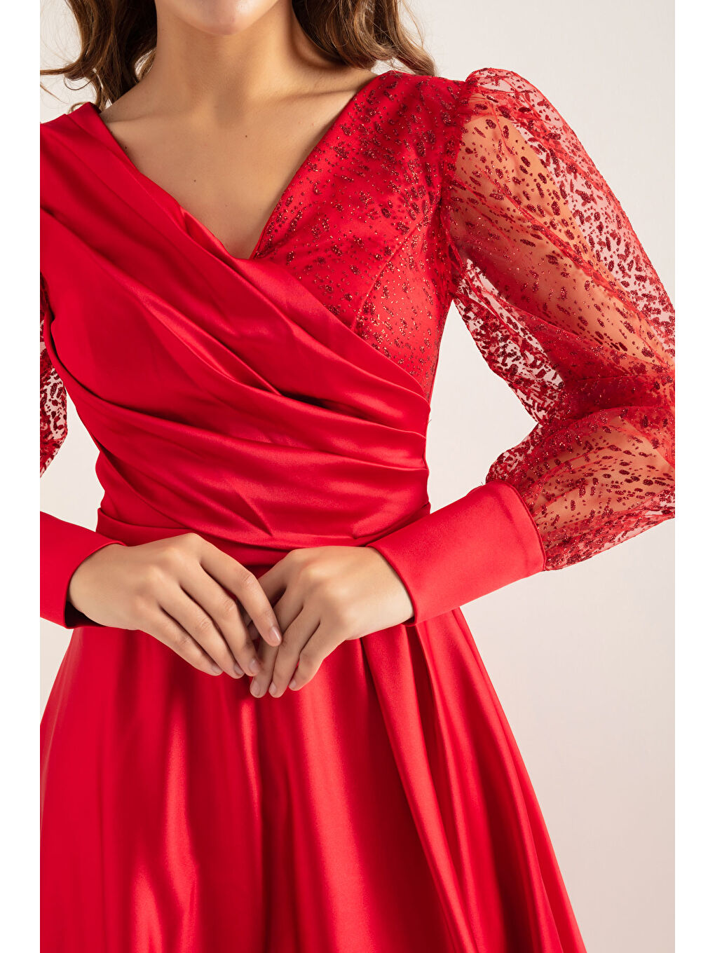 Kadın Kırmızı Kruvaze Yaka Simli Midi Saten Abiye Elbise-3