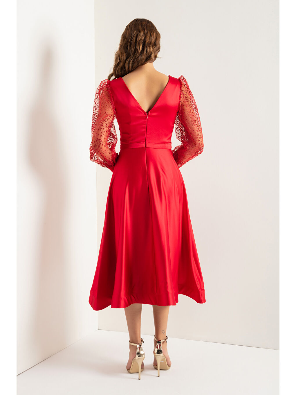 Kadın Kırmızı Kruvaze Yaka Simli Midi Saten Abiye Elbise-4