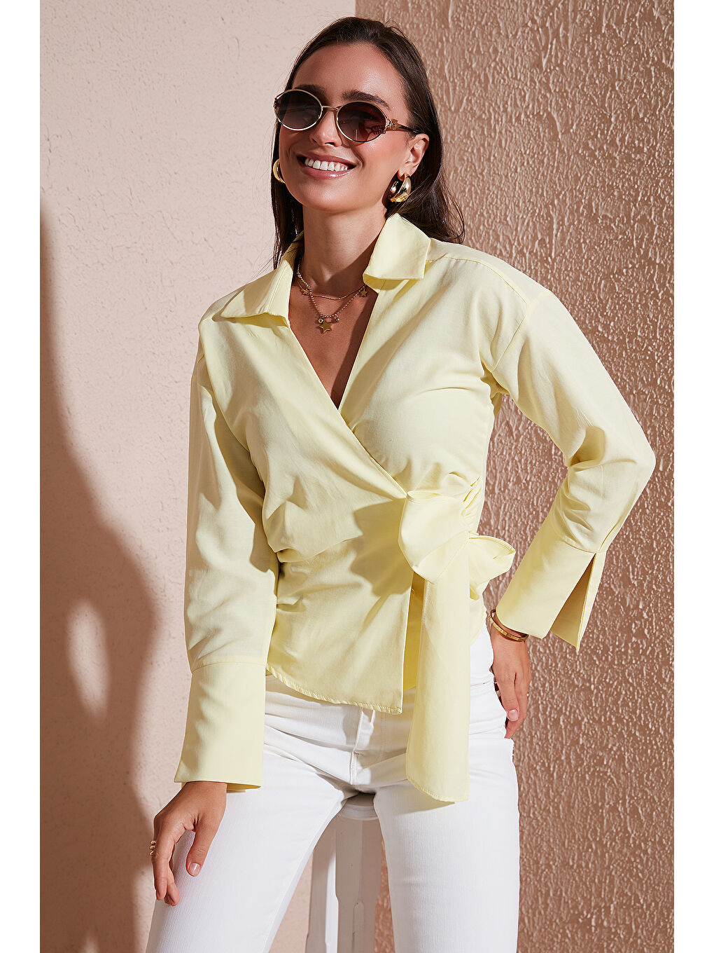 Sarı Pamuklu Regular Fit Uzun Kollu Bağlama Detaylı Gömlek 65200538