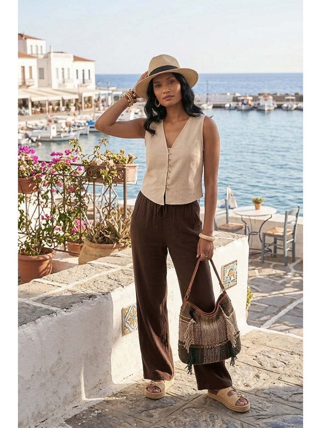 Bej Pamuklu Regular Fit V Yaka Düğme Detaylı Yazlık Bluz Yelek 5866661