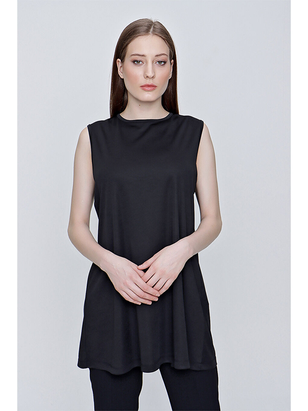 Siyah Sıfır Kol Jüpon Tunik-1