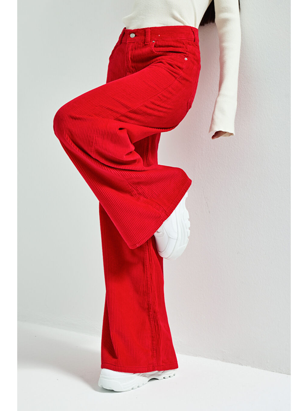 Kadın Kırmızı Renk Hera 26w5-19 Palazzo Fit Kalın Fitilli Velvet Kadife Kumaş Pantolon-2