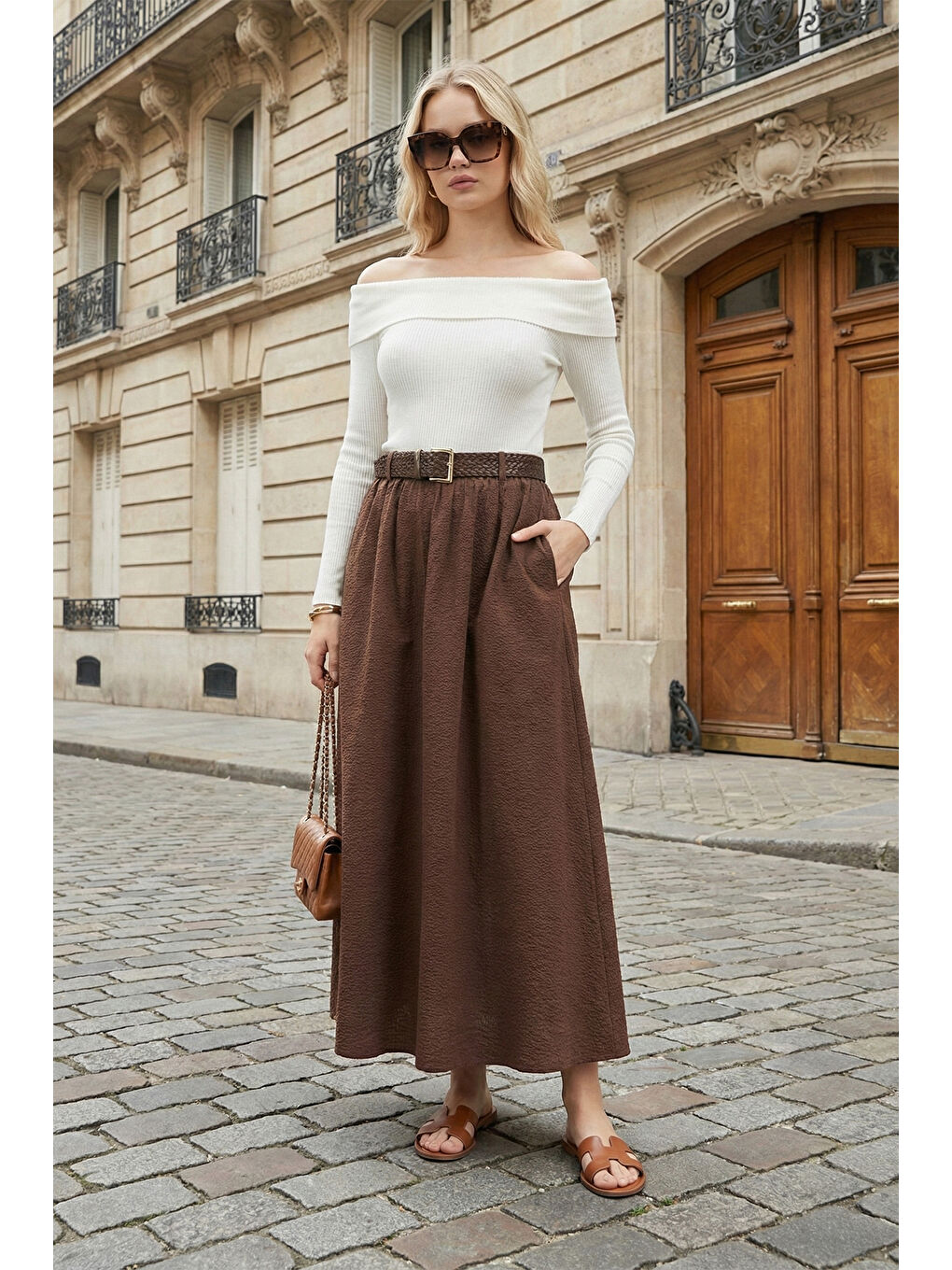 Kahverengi Pamuklu Relaxed Fit Lastikli Bel Kemer Detaylı Midi Boy Etek 6921273