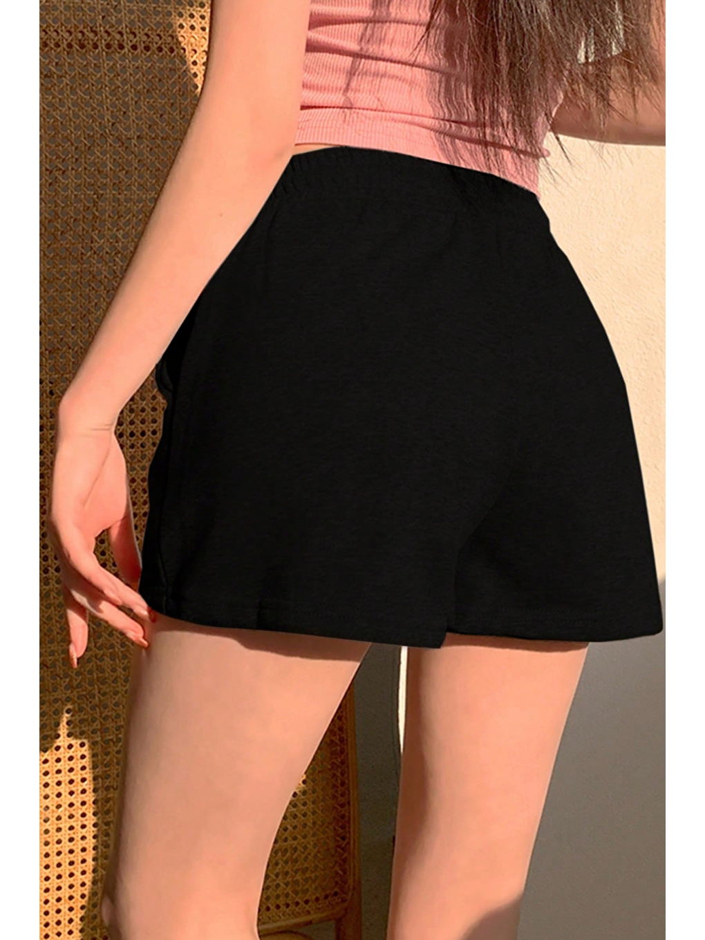 Kadın Siyah Pamuklu İki İplik Şardonlu Yumuşacık Beli Gipe Lastikli Kısa Şort-4