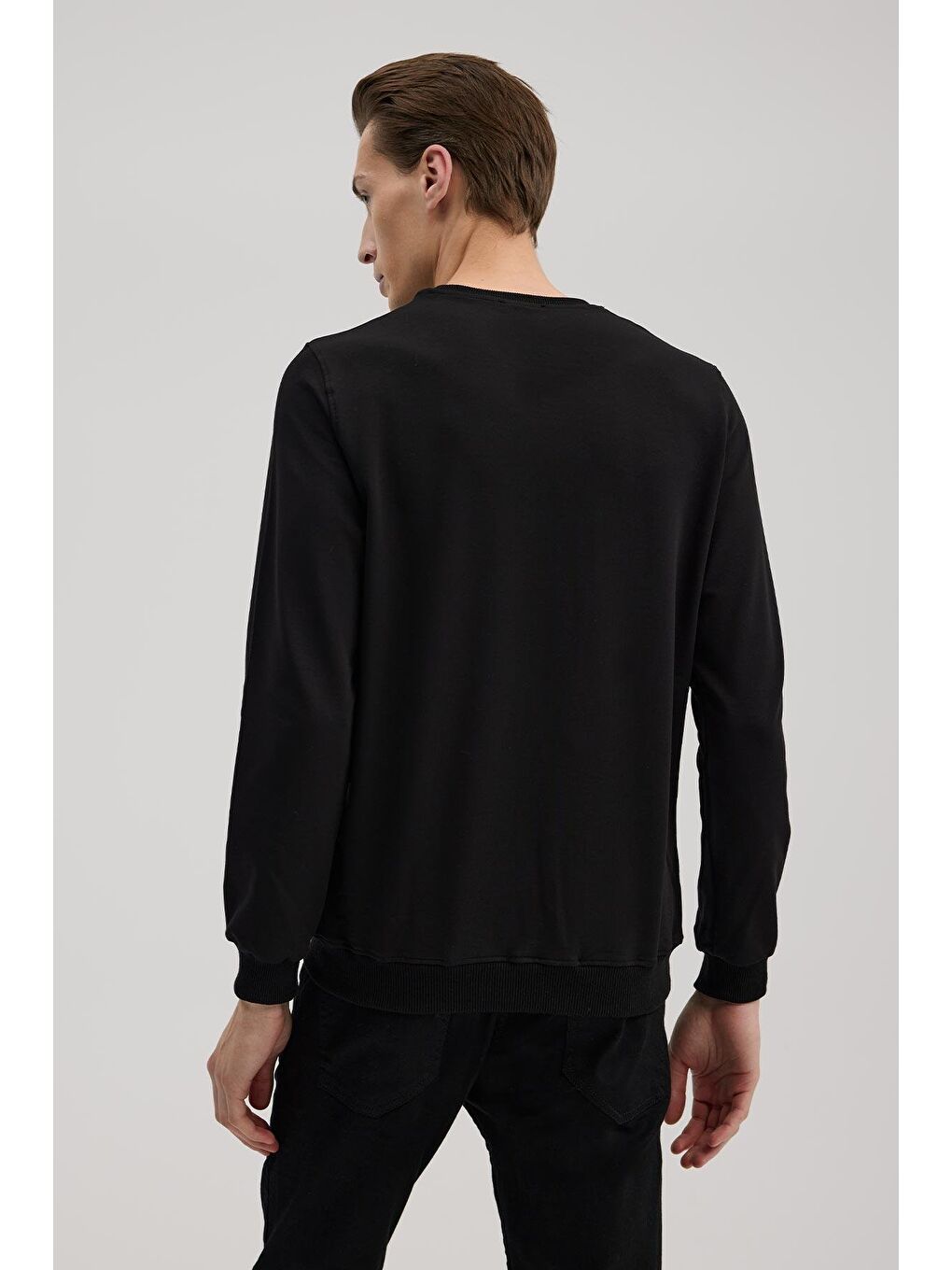 Siyah Slim Fit Bisiklet Yaka Basic Sweatshirt-3