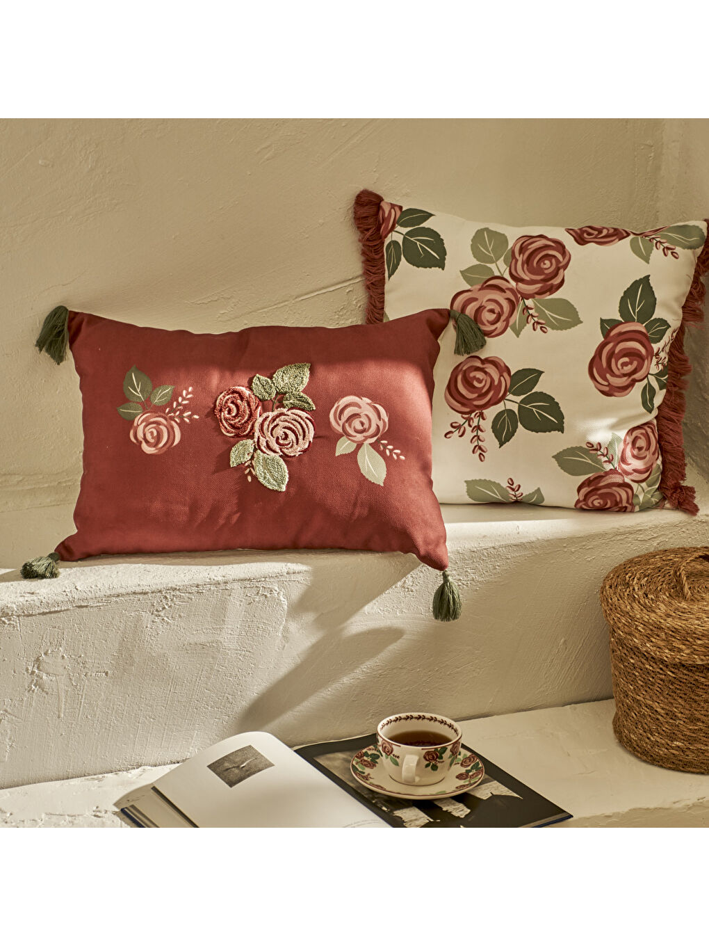 Ekru Rose Baskılı Kırlent Kılıfı Krem (43x43 cm)-1