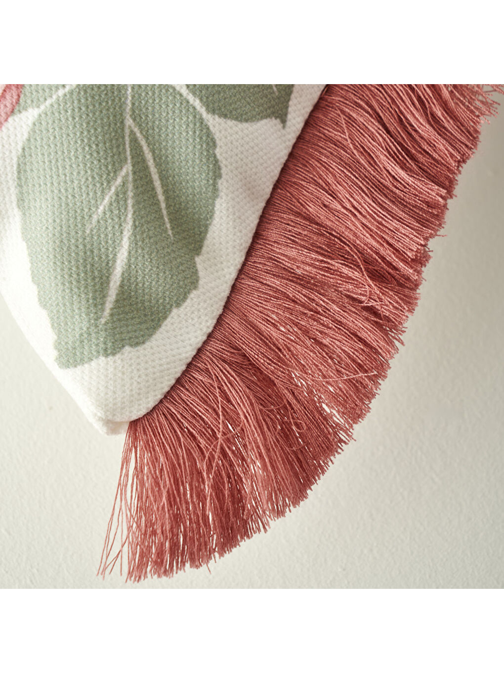 Ekru Rose Baskılı Kırlent Kılıfı Krem (43x43 cm)-2