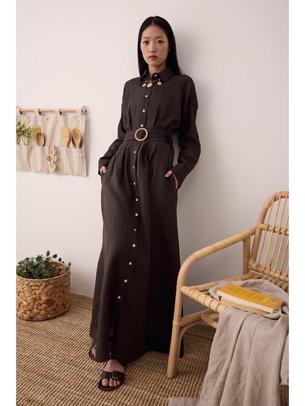 Kahverengi Keten Uzun Pileli Elbise Acı Kahve-2