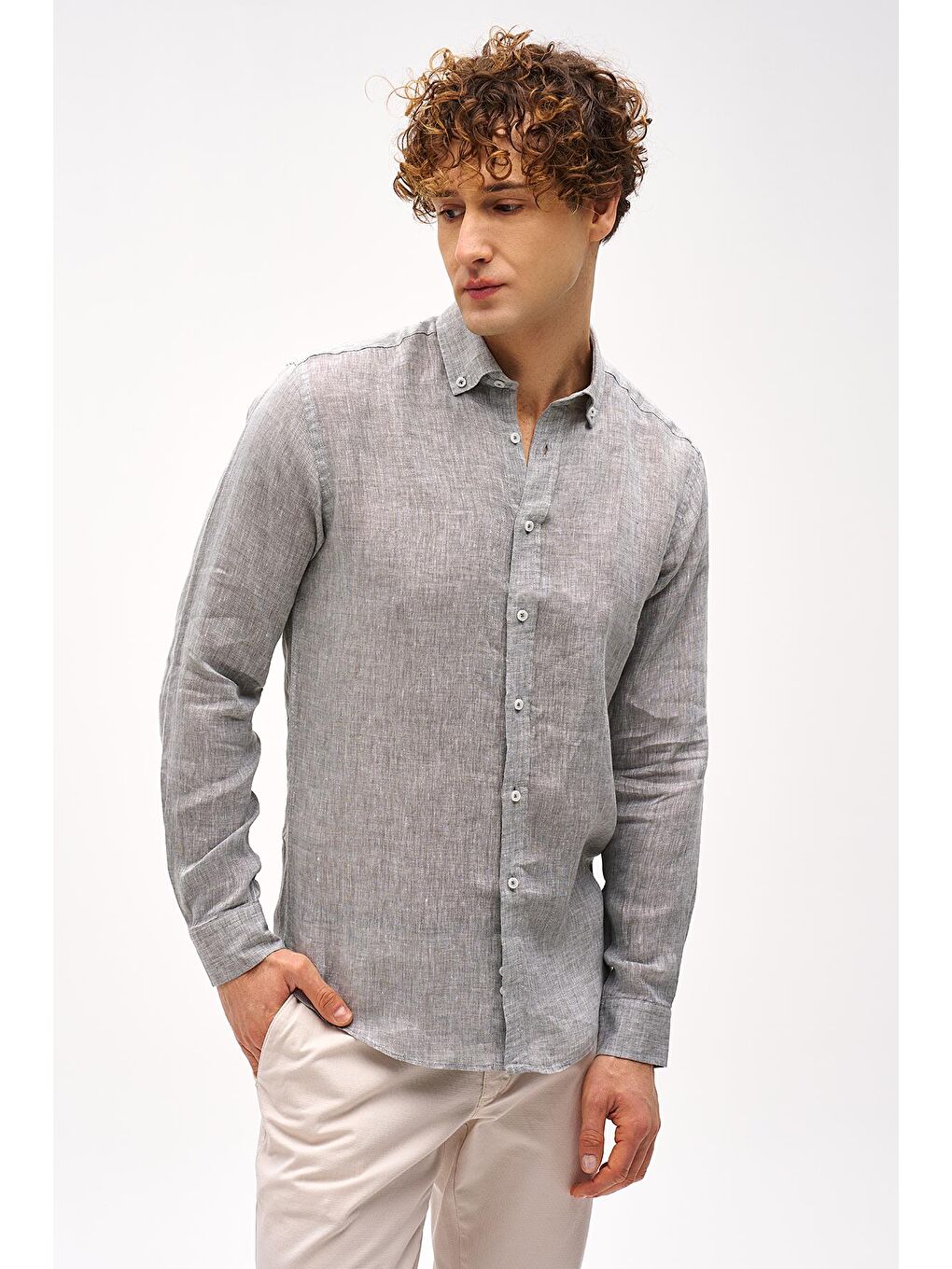 Haki Dynamic Fit Düğmeli Yaka Düz Uzun Kollu Cepsiz %100 Keten Gömlek-1