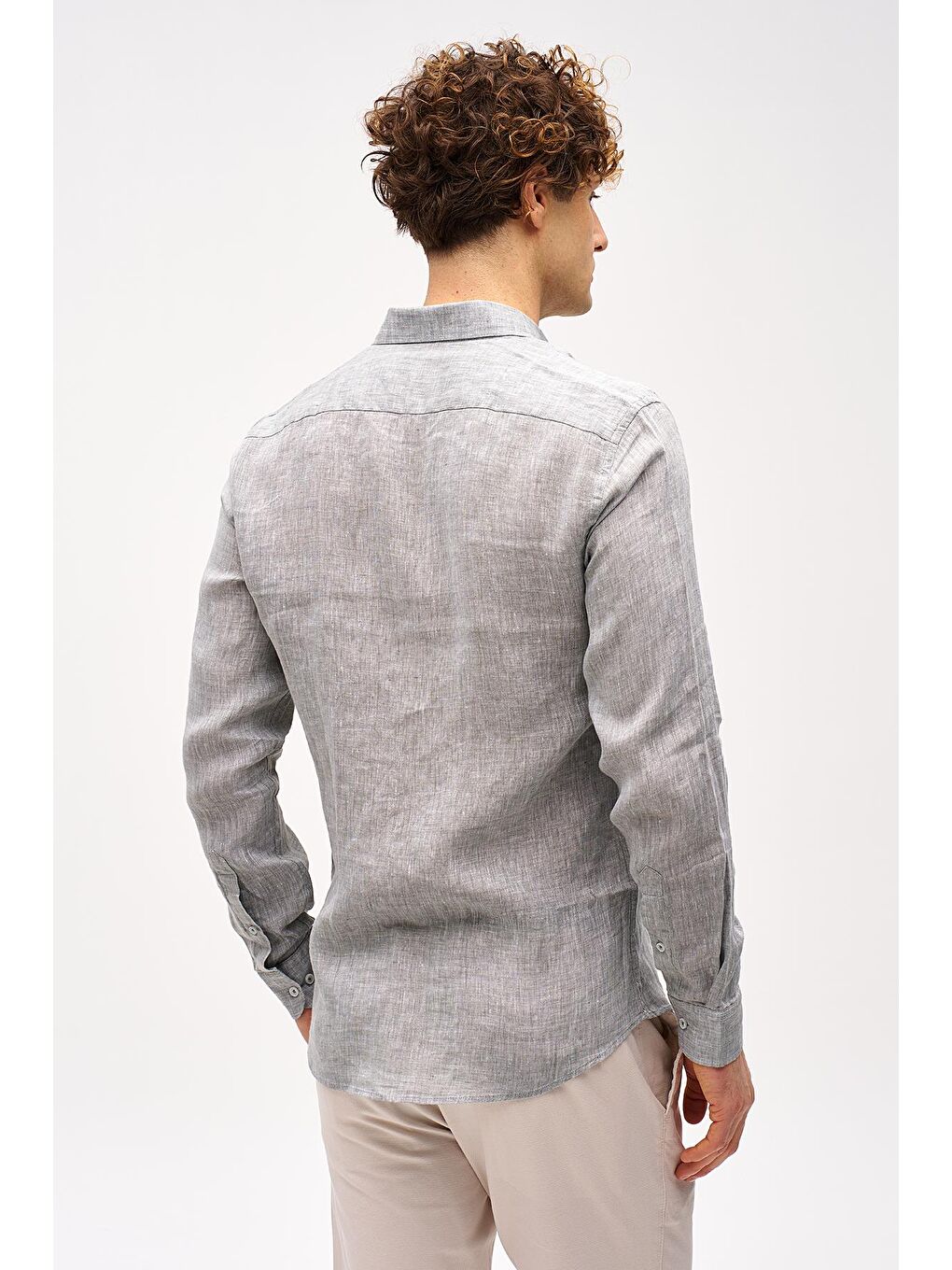 Haki Dynamic Fit Düğmeli Yaka Düz Uzun Kollu Cepsiz %100 Keten Gömlek-4