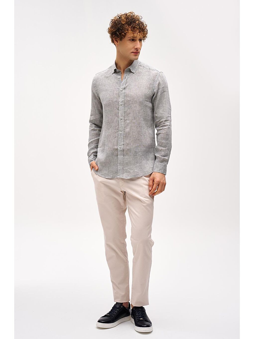 Haki Dynamic Fit Düğmeli Yaka Düz Uzun Kollu Cepsiz %100 Keten Gömlek-5