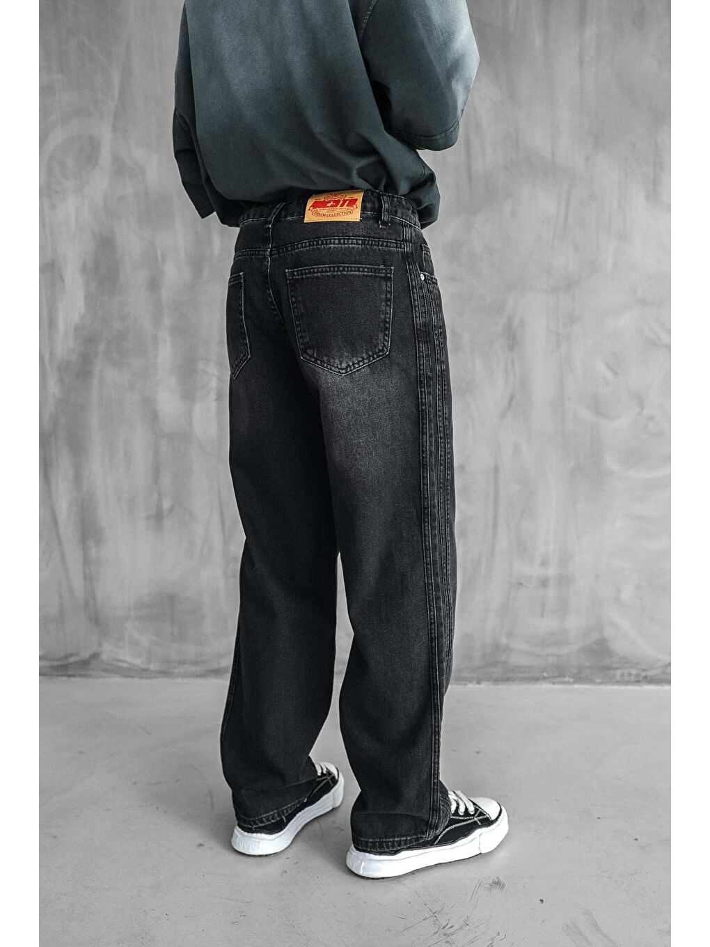 Erkek Bağcıklı Şerit Detaylı Baggy Jean Siyah-4