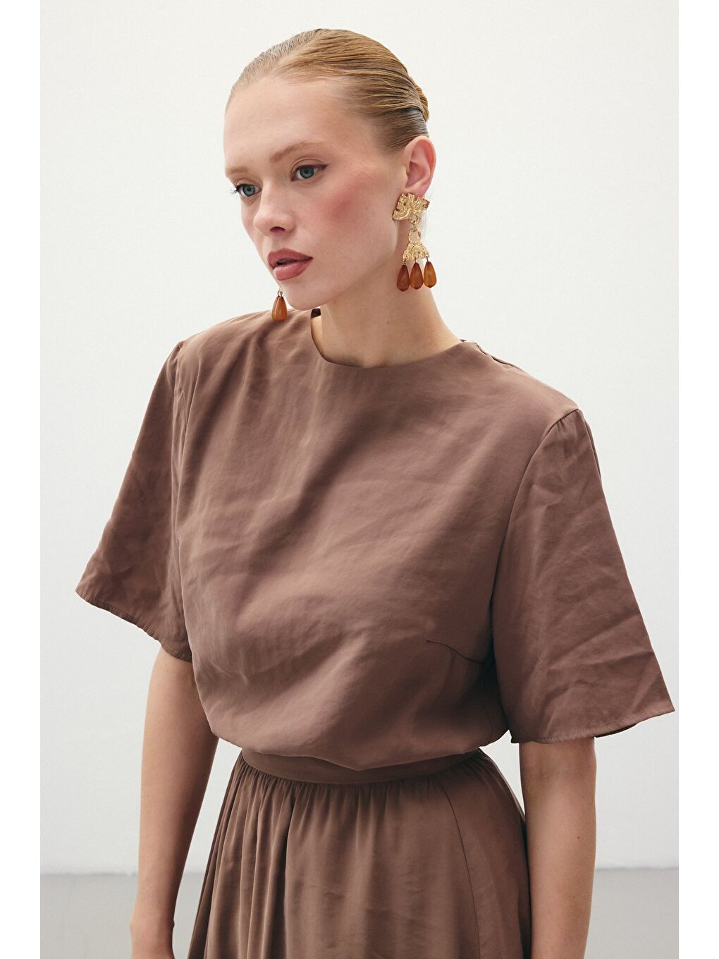 Kahverengi Kısa Kollu Salaş Bluz - Kahve-2