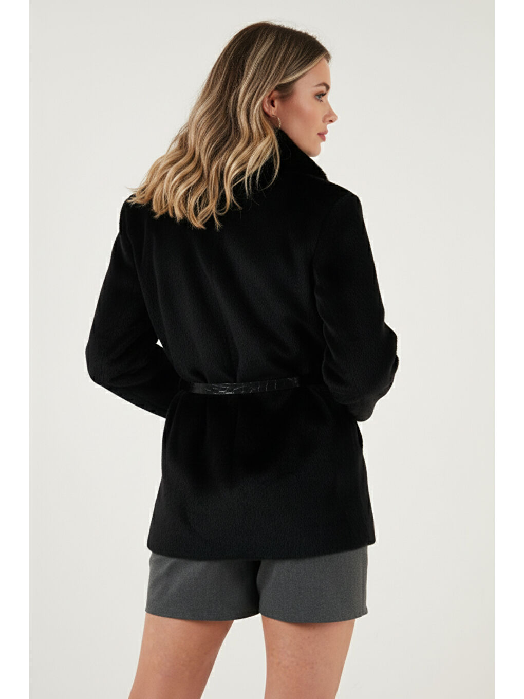 Siyah Regular Fit Şal Yaka Kemerli Kadın Kaban 6839688-4