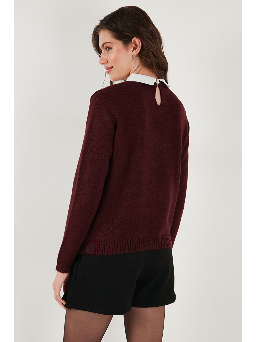 Bordo Premium Regular Fit Gömlek Yaka Yumuşak Dokulu Fiyonk Detaylı Taşlı Kadın Kazak 680KZ00035-6