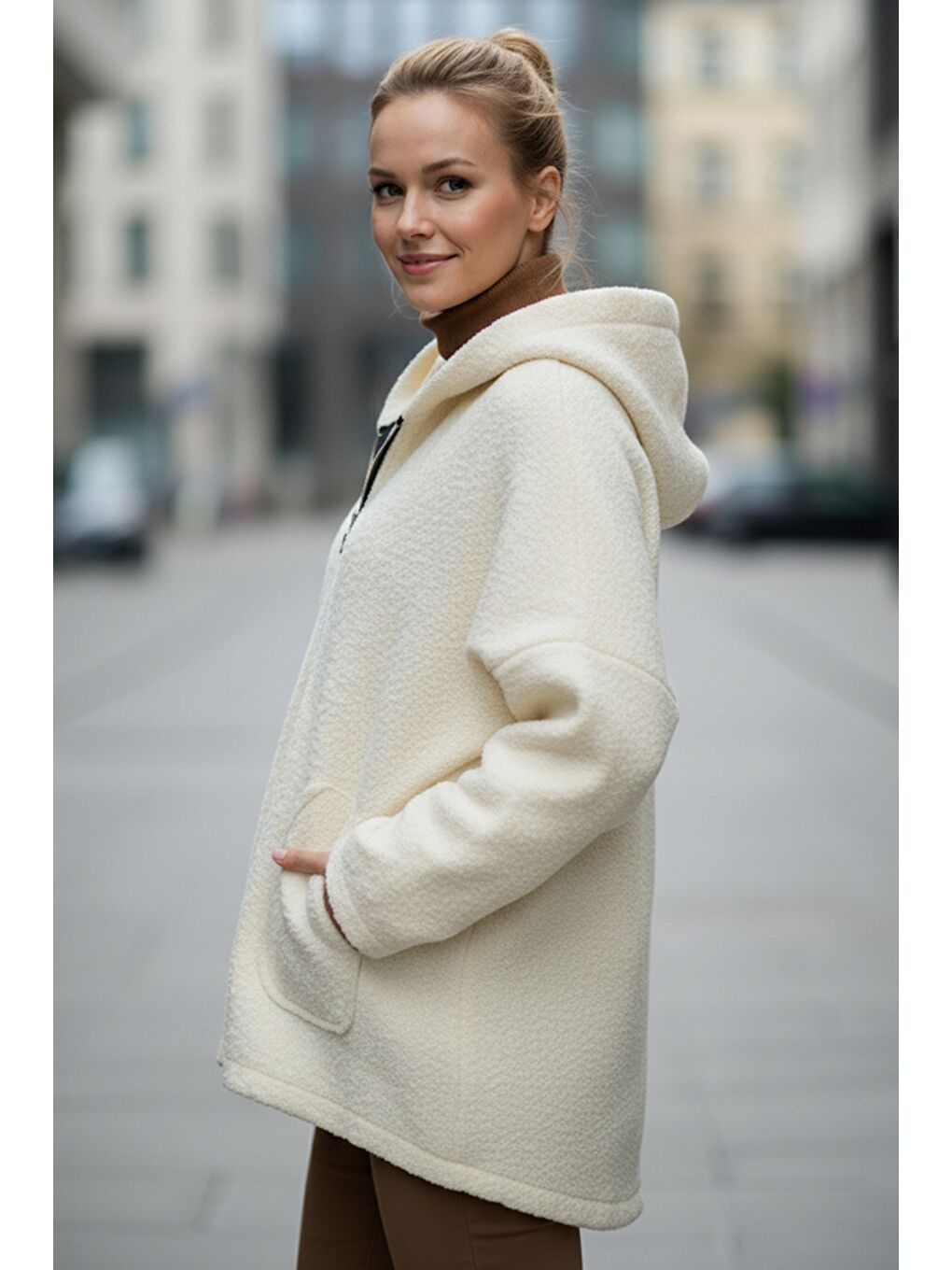 Ekru İtalyan Krem Rengi Kapüşonlu Uzun Kol Fermuarlı Cepli Casual Buklet Oversize Dokuma Ceket 75 80-1