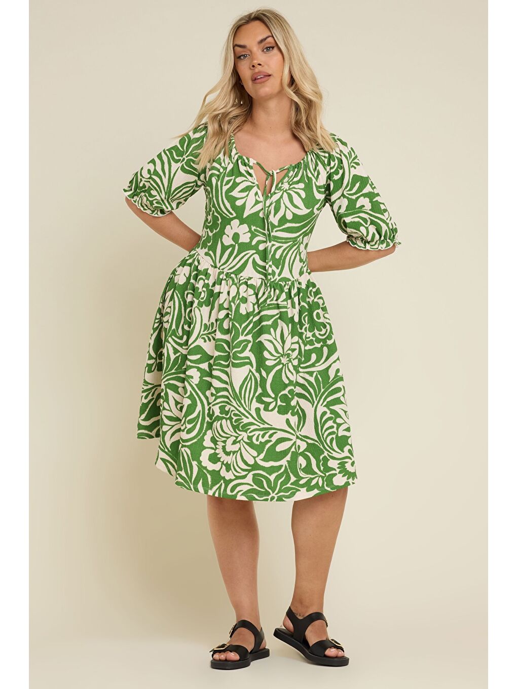 Yeşil Büyük Beden Yakası Büzgülü Çiçek Desenli Mini Elbise 304018-1