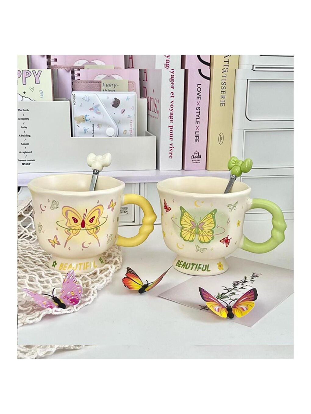 Karışık Masalsı Kelebekler Temalı Seramik Kupa-1