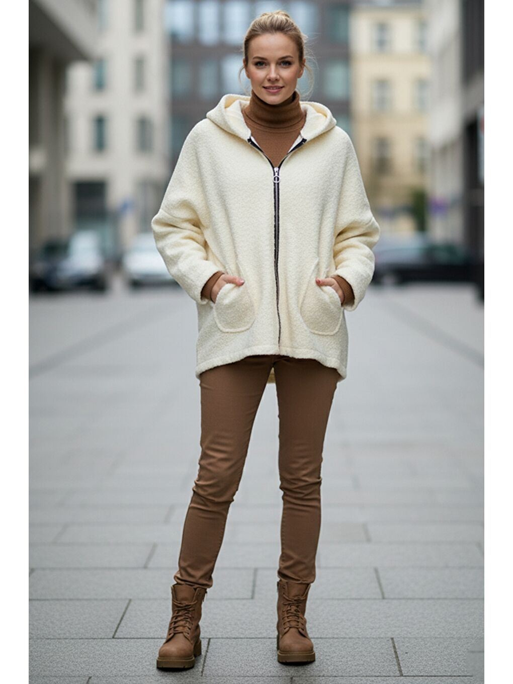 Ekru İtalyan Krem Rengi Kapüşonlu Uzun Kol Fermuarlı Cepli Casual Buklet Oversize Dokuma Ceket 75 80-3