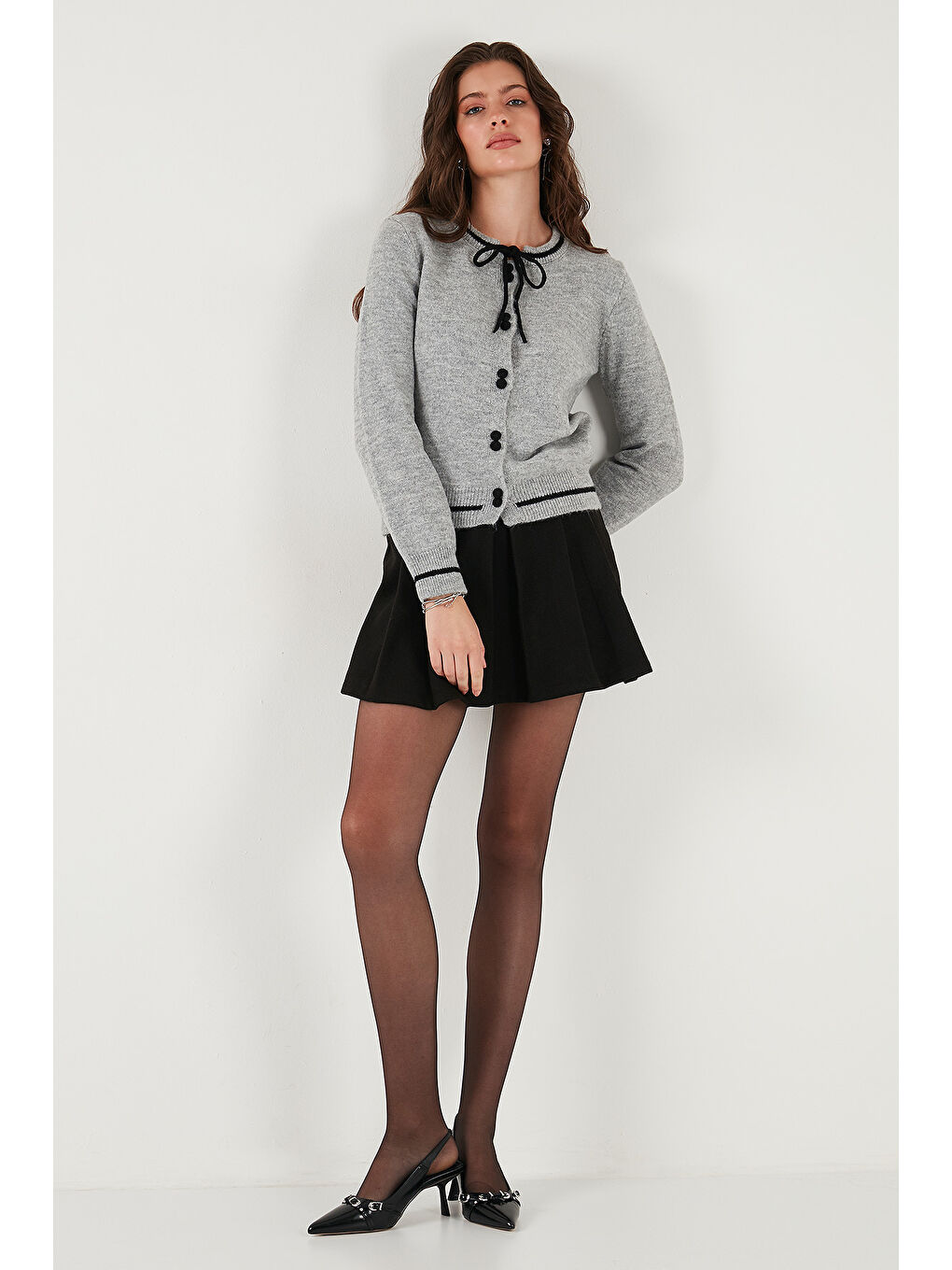 Gri Premium Fitted Fit Bağlamalı Yaka Düğmeli Triko Hırka 680HI002408-2