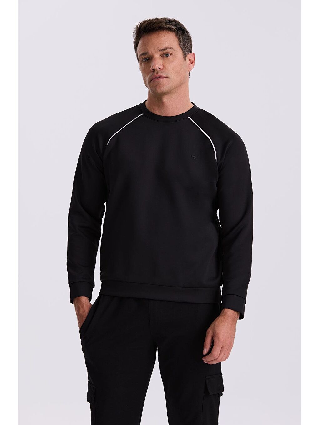 Siyah Slim Fit Pamuk Karışımlı Bisiklet Yaka Sweatshirt-1