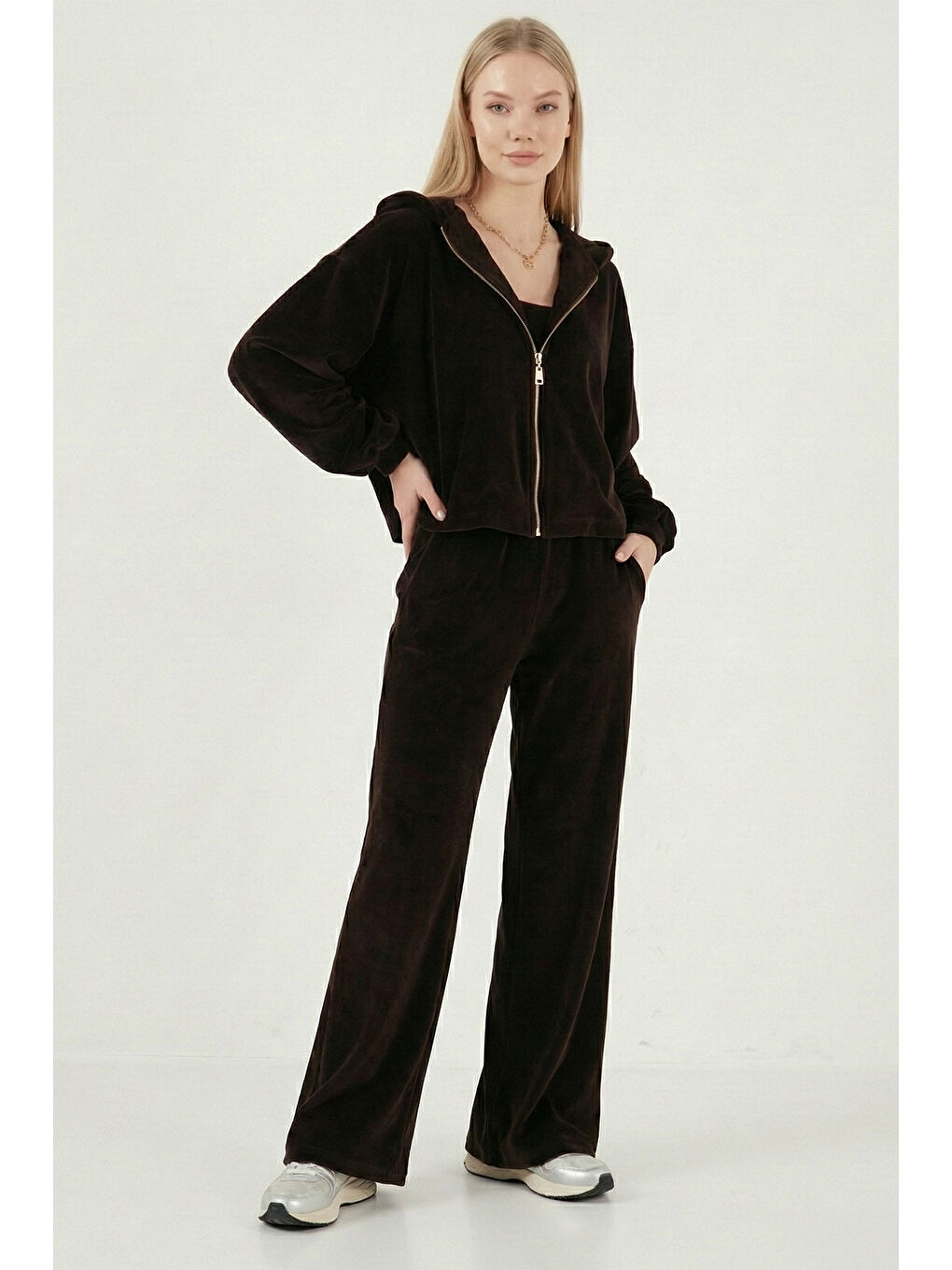 Kahverengi Pamuklu Regular Fit Kapüşonlu Kadife Dokulu Kadın 3'lü Takım 6830097-1