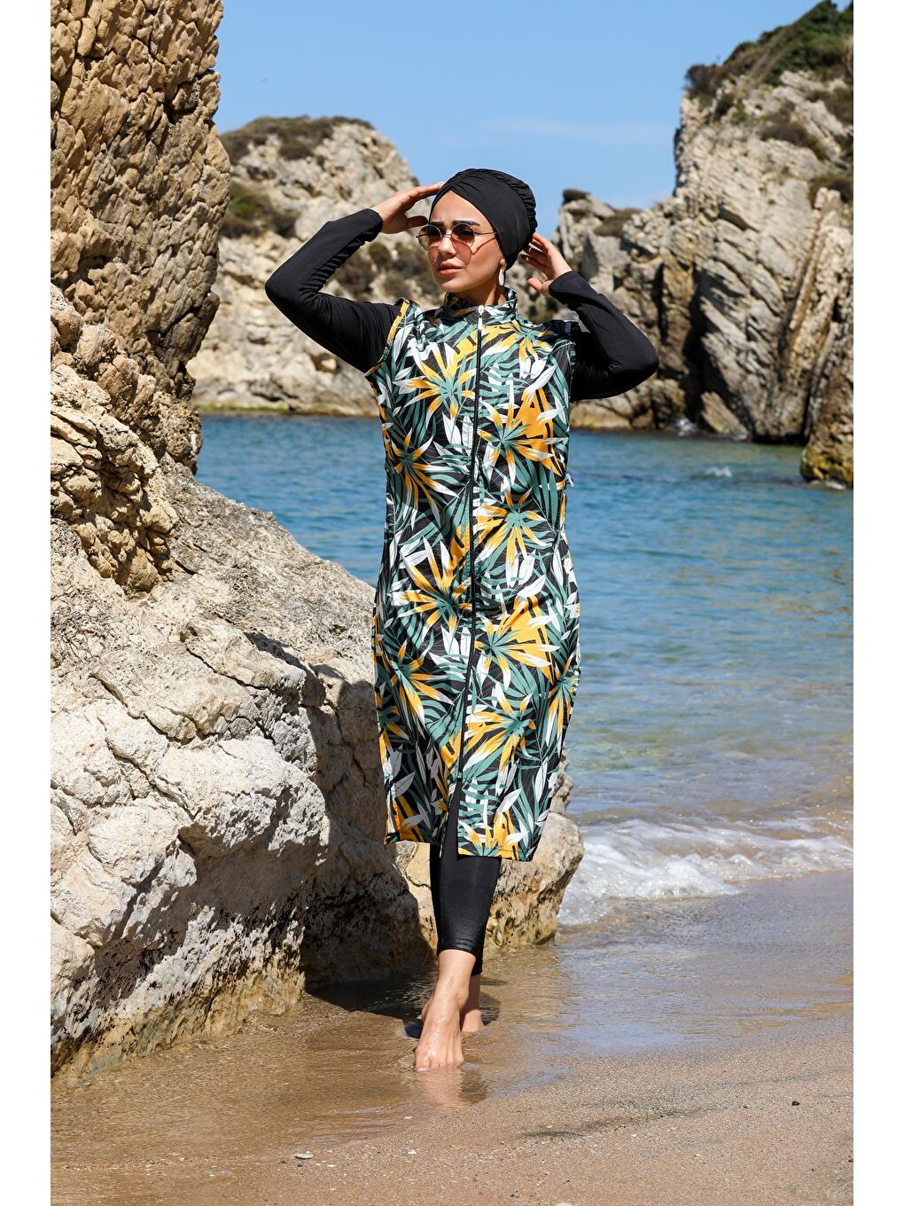 Siyah Tropikal Desen Uzun Jile Kapalı Tesettür Mayo 2374-1