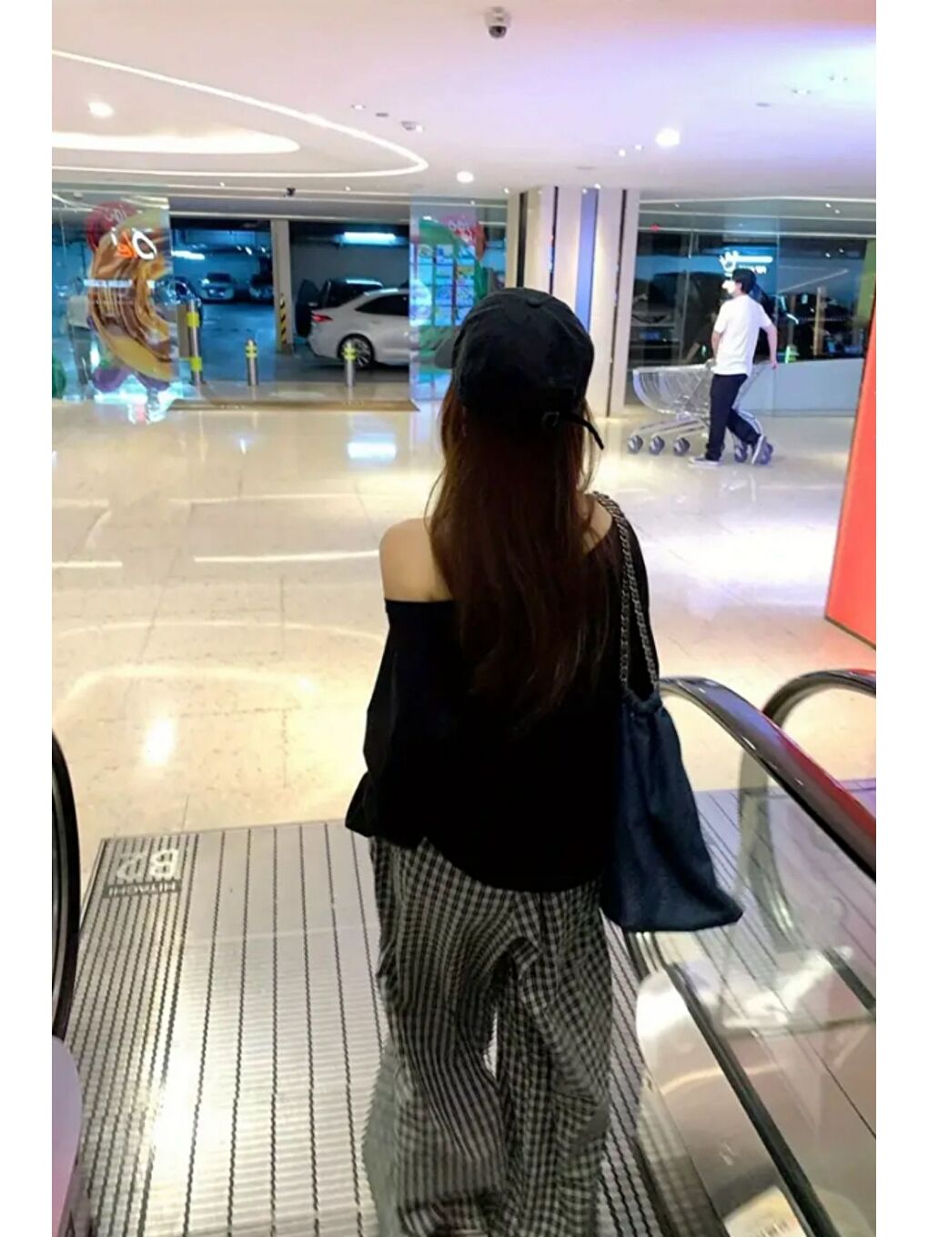 Siyah Kadın Düşük Omuz Kayık Yaka Oversize Uzun Kollu T-Shirt-3