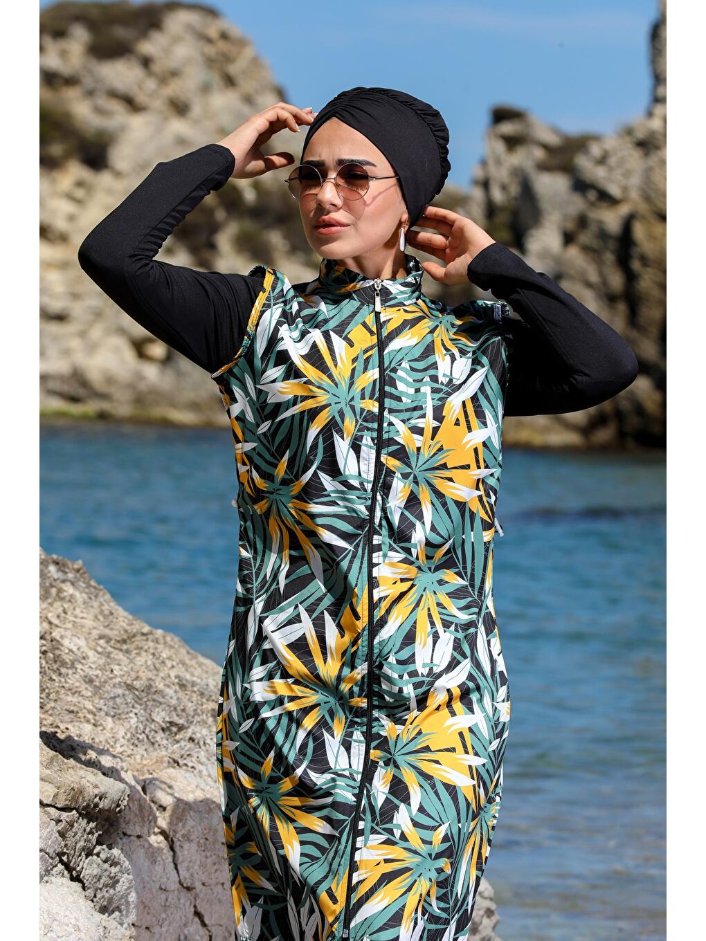 Siyah Tropikal Desen Uzun Jile Kapalı Tesettür Mayo 2374-3