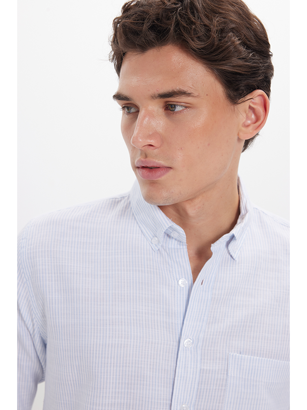 Erkek Slim Fit Dar Kesim %100 Pamuk Düğmeli Yaka Çizgili Uzun Kollu Cepli Keten Efektli Mavi Gömlek-2