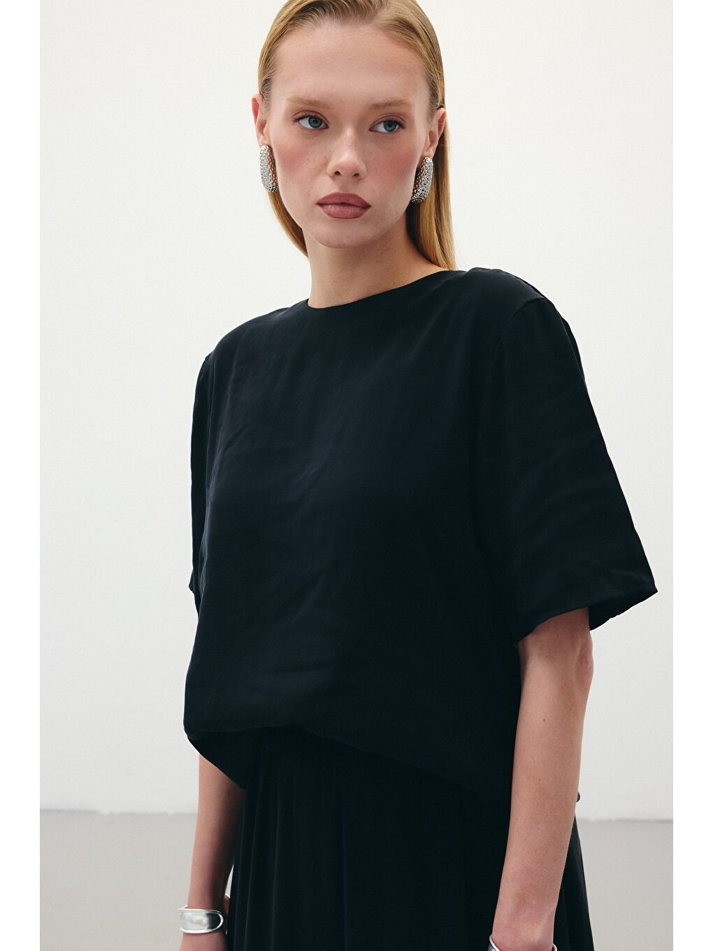 Kısa Kollu Salaş Bluz - Siyah-3