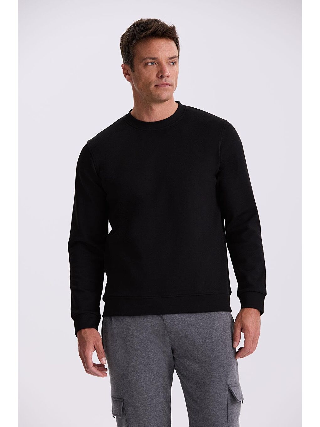 Siyah Slim Fit Bisiklet Yaka Basic Pamuklu Elastanlı Sweatshirt