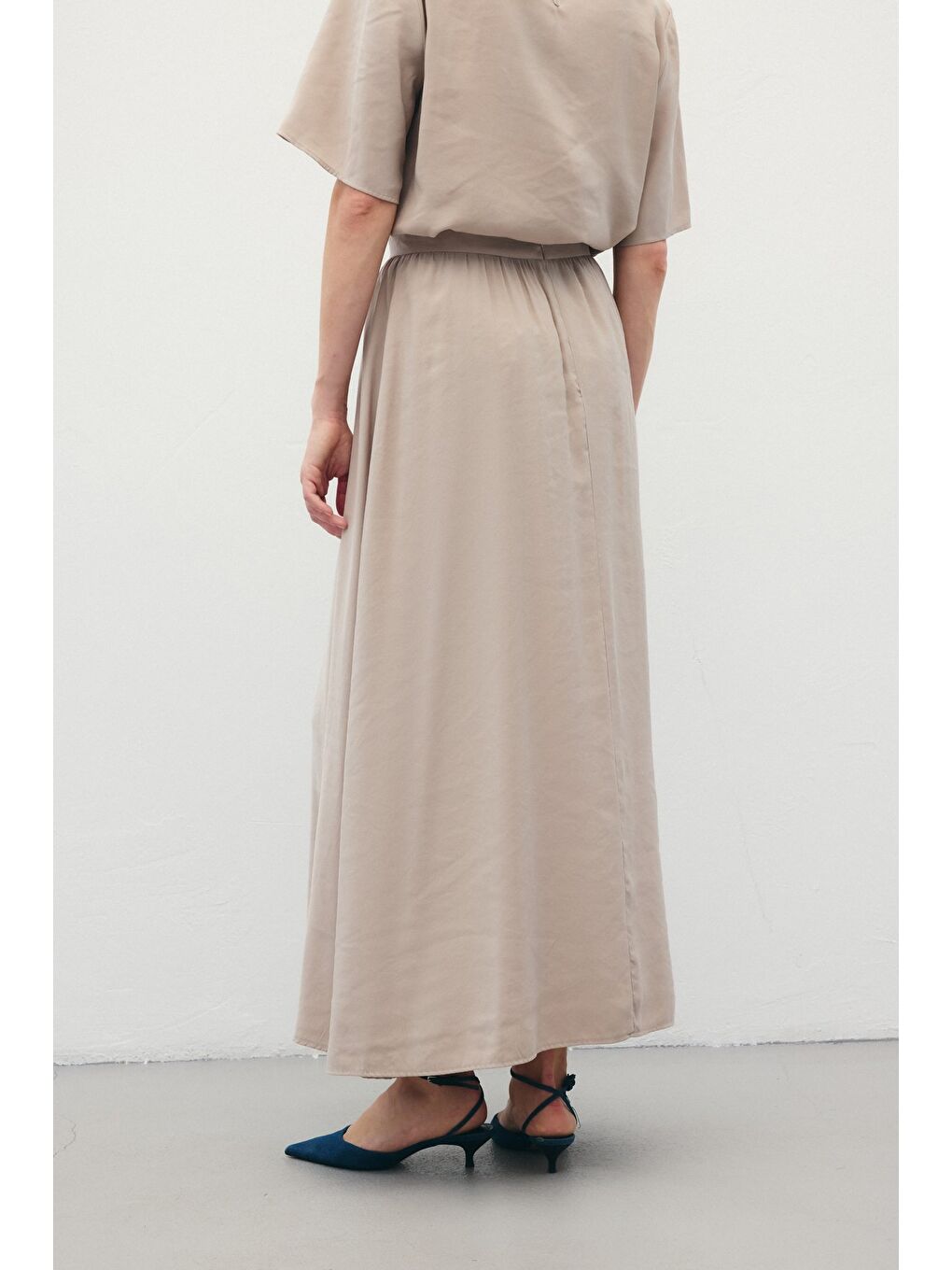 Bej Yırtmaçlı Uzun Etek - Taş-7