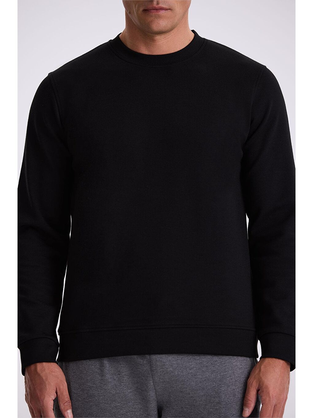 Siyah Slim Fit Bisiklet Yaka Basic Pamuklu Elastanlı Sweatshirt-2