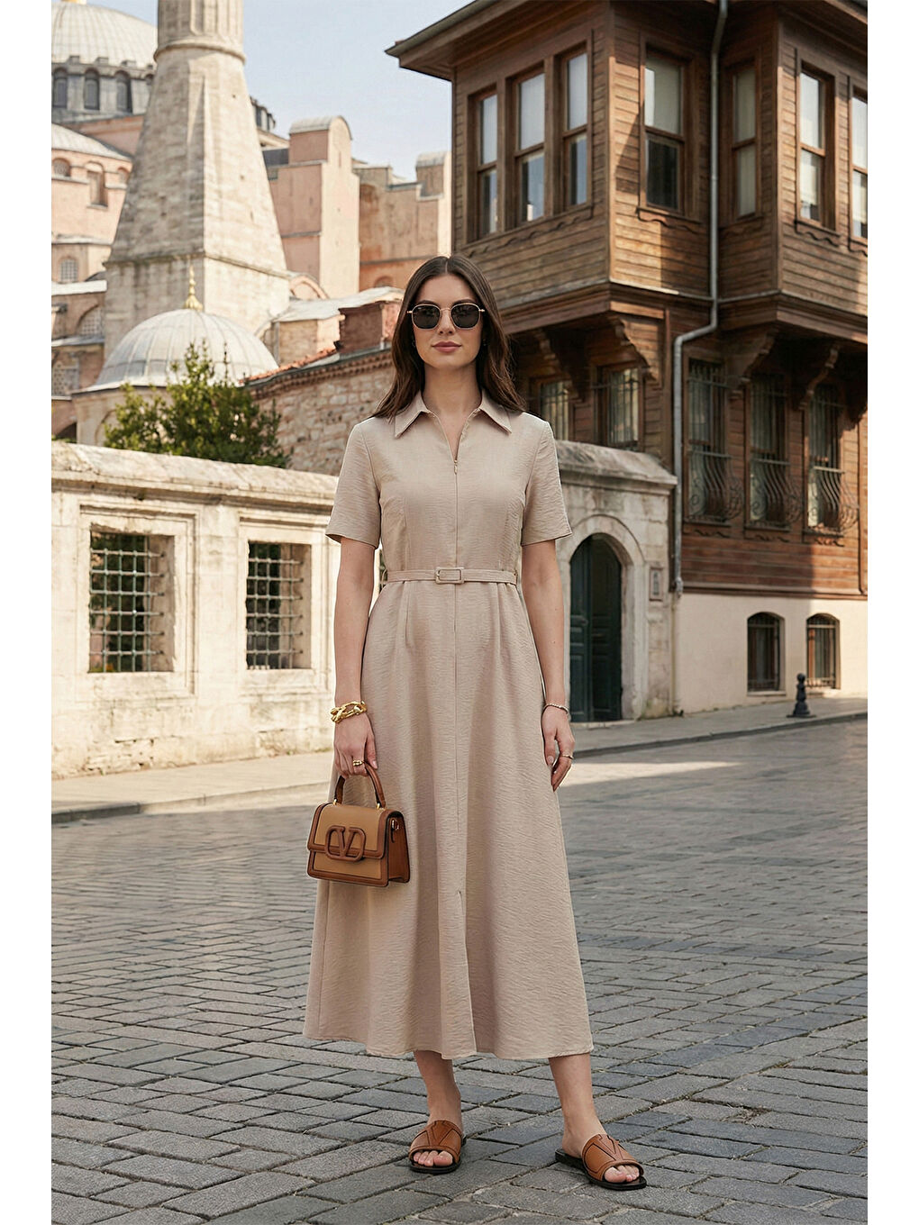 Bej Regular Fit Klasik Yaka Yırtmaçlı Kadın Midi Elbise 6922341-1