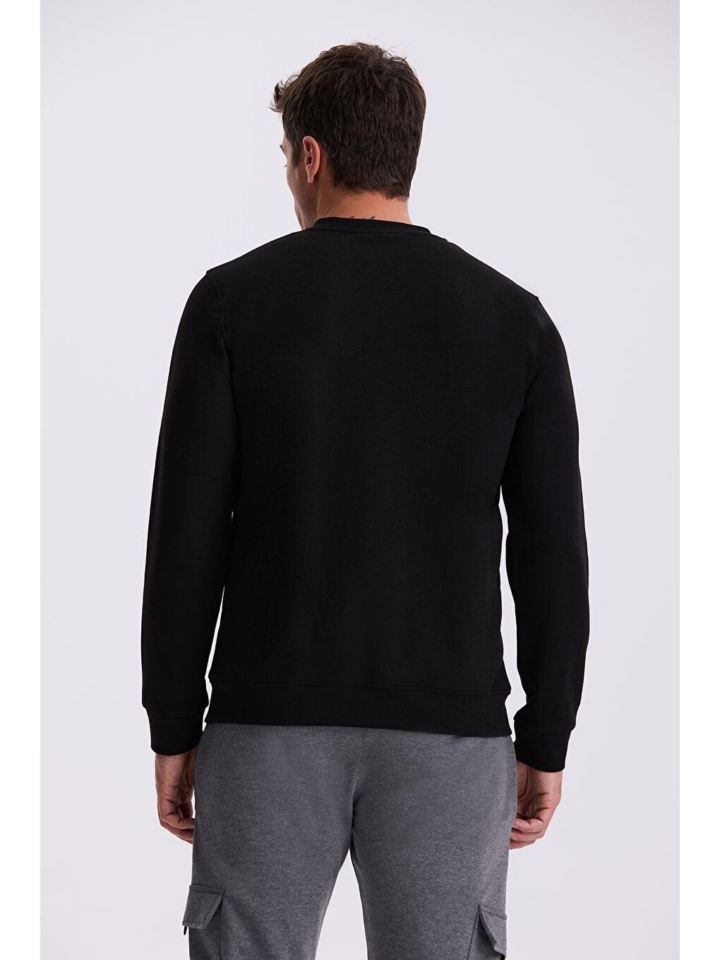 Siyah Slim Fit Bisiklet Yaka Basic Pamuklu Elastanlı Sweatshirt-3