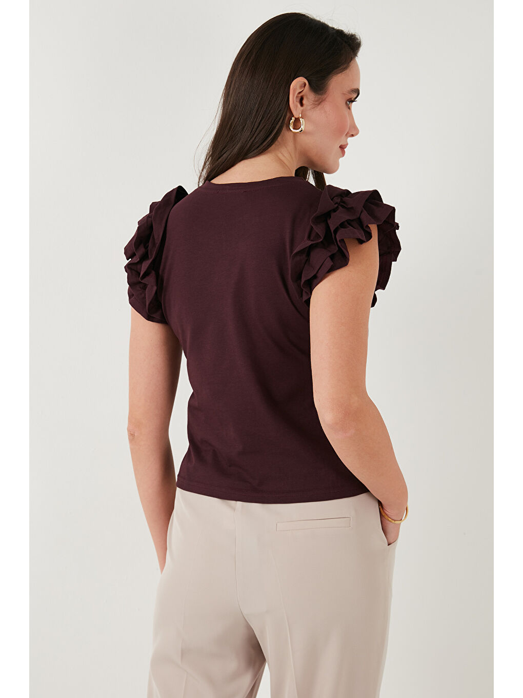 Kırmızı Pamuklu Kolları Fırfırlı Slim Fit Bisiklet Yaka Kadın T Shirt 5864500-5