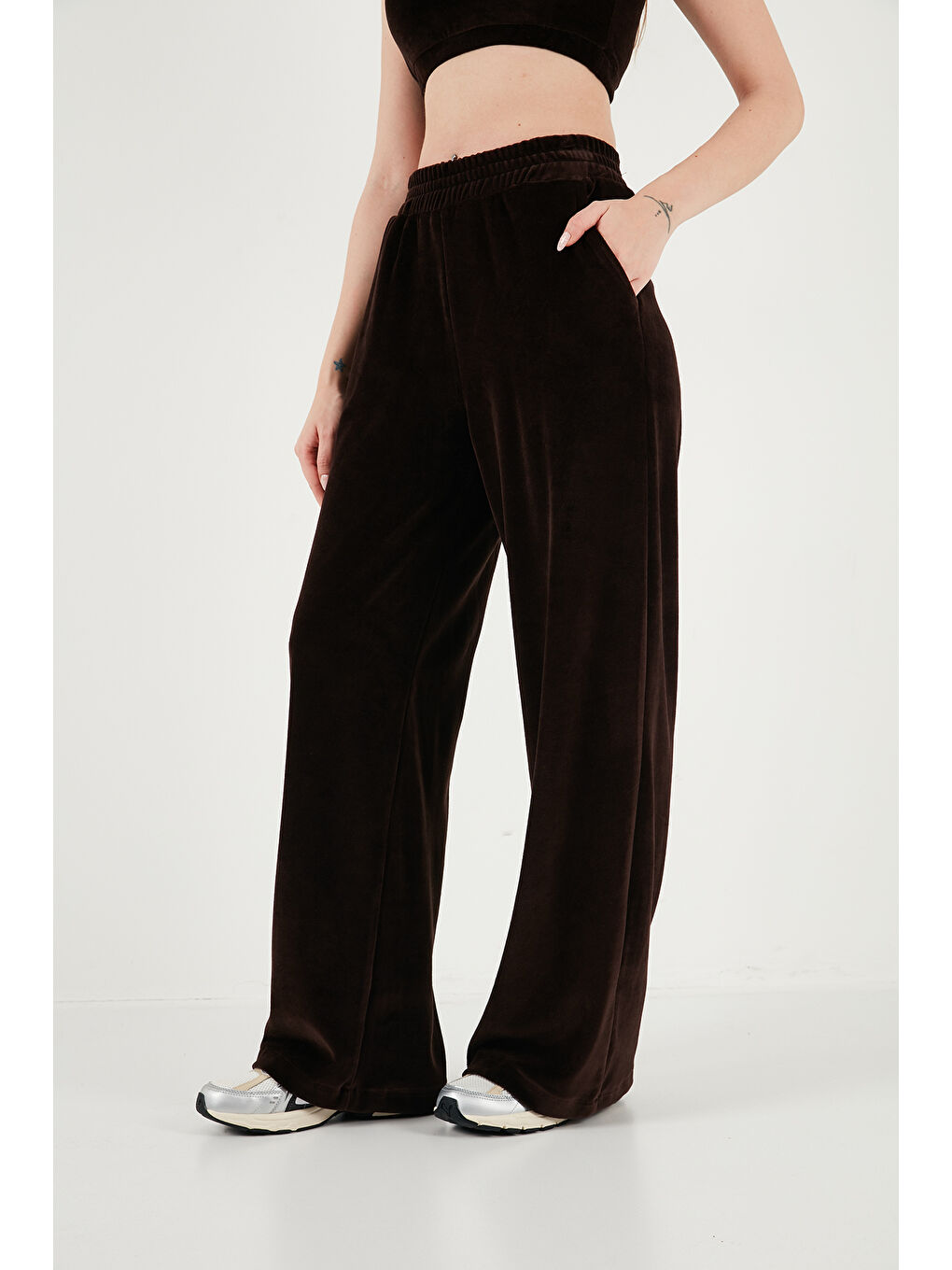 Kahverengi Pamuklu Regular Fit Kapüşonlu Kadife Dokulu Kadın 3'lü Takım 6830097-5