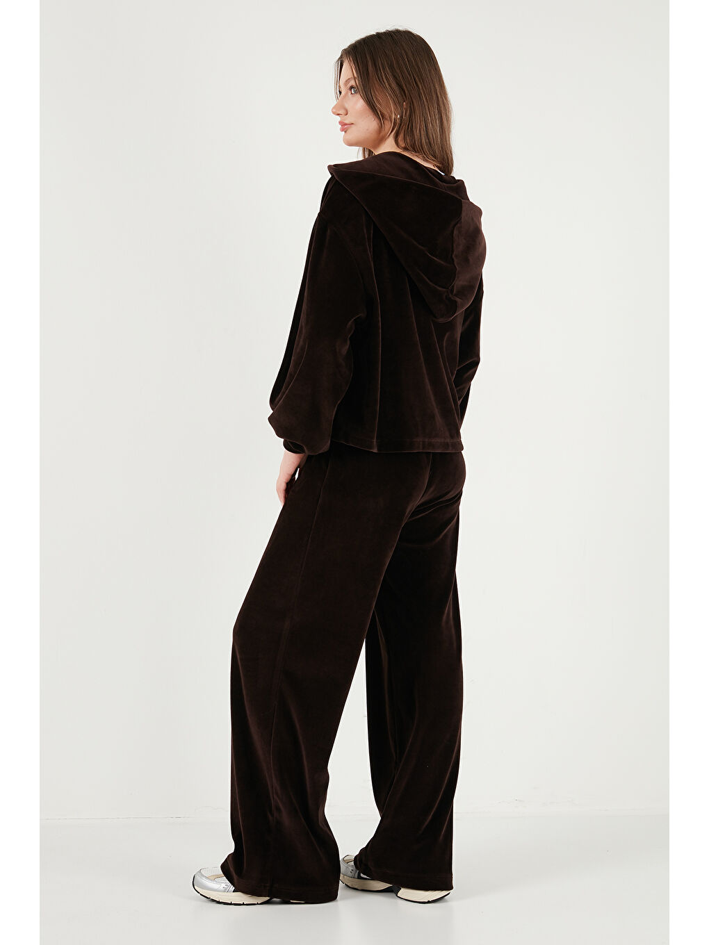 Kahverengi Pamuklu Regular Fit Kapüşonlu Kadife Dokulu Kadın 3'lü Takım 6830097-6