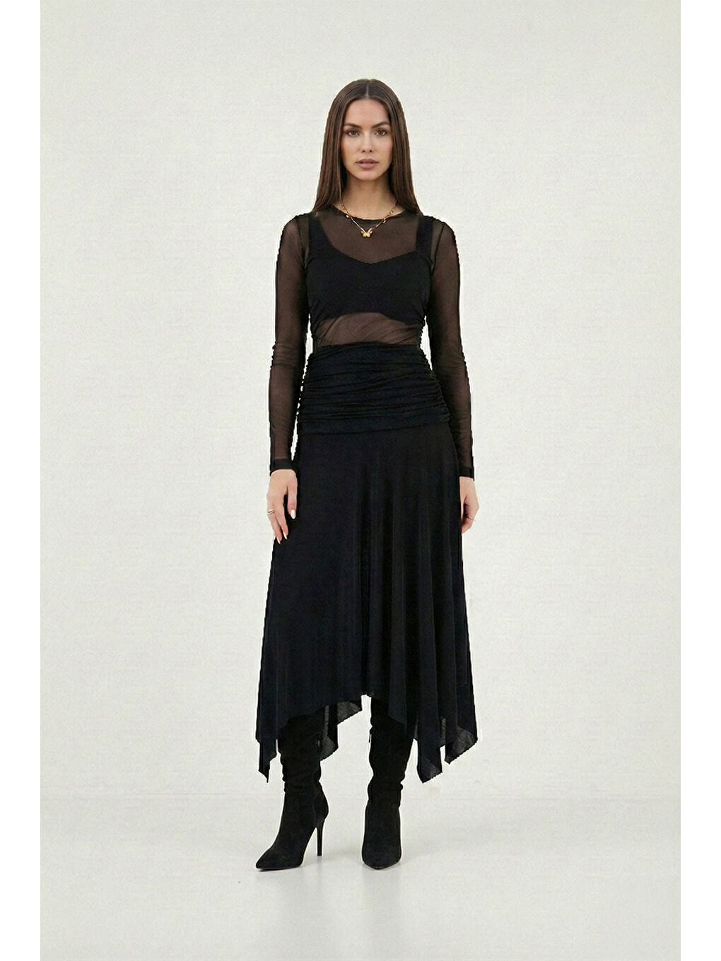 Siyah Asimetrik Kesim Drape Detaylı Yırtmaçlı Midi Boy Etek 6833366-1