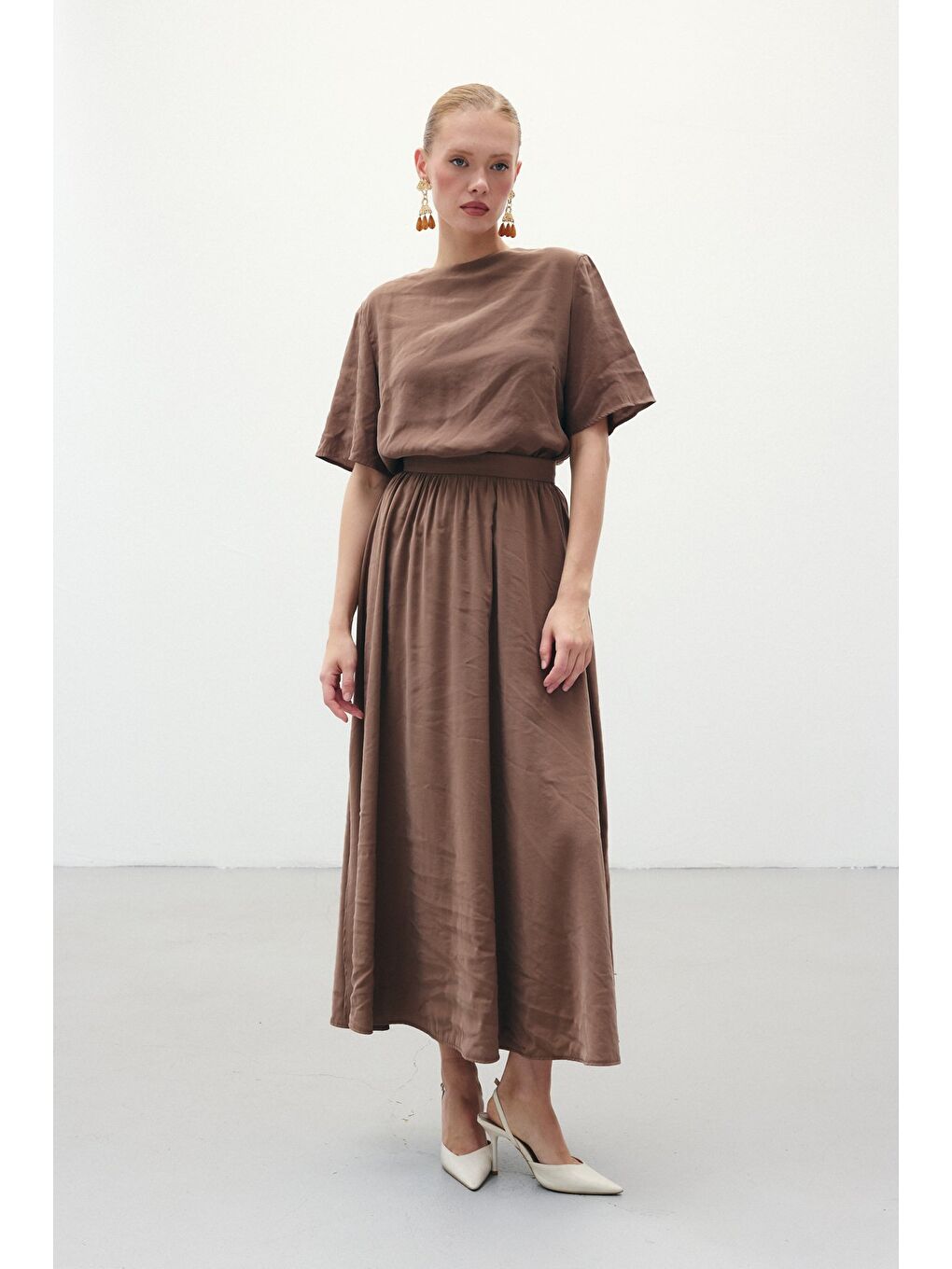 Kahverengi Yırtmaçlı Uzun Etek - Kahve-4