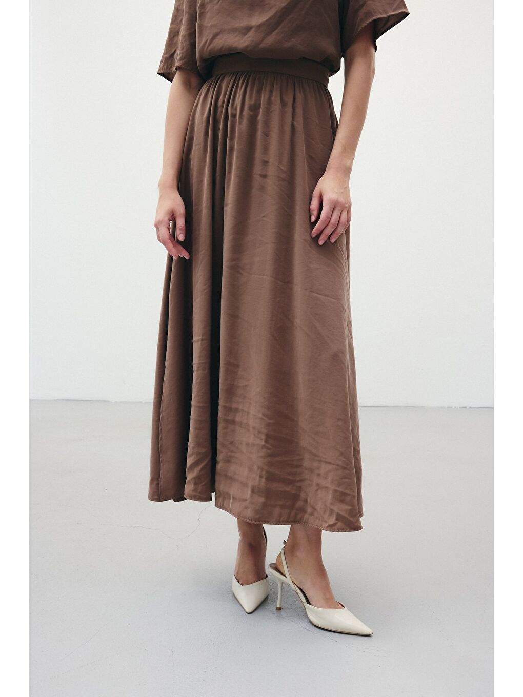 Kahverengi Yırtmaçlı Uzun Etek - Kahve-6
