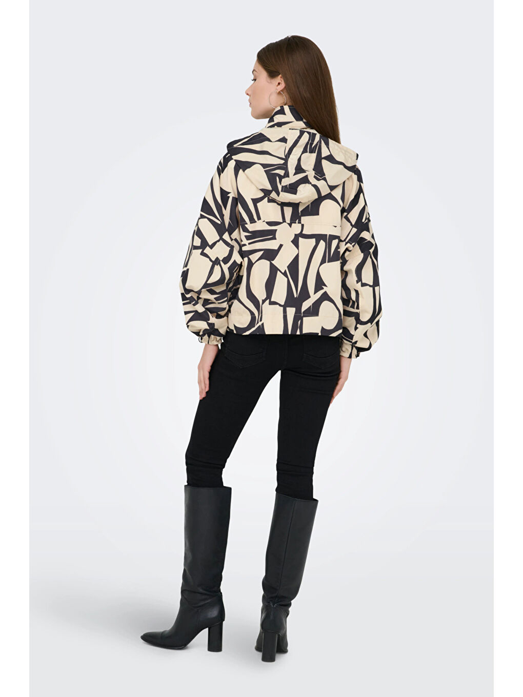 Bej Onlbetty Relaxed Fit Desenli Kapüşon Yaka Kadın Mont 15281509-4