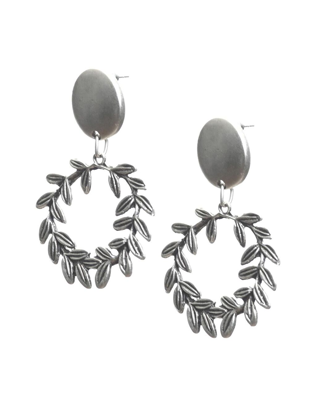 Gri Kadın Antik Gümüş Kaplama Çivili Model Yaprak Stilizesi Küpe