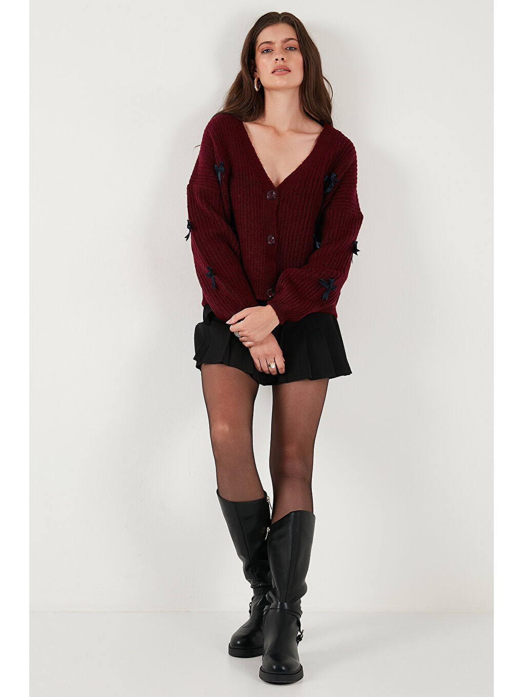 Bordo Oversize Fit V Yaka Fiyonk Detaylı Düğmeli Hırka 4615577-1